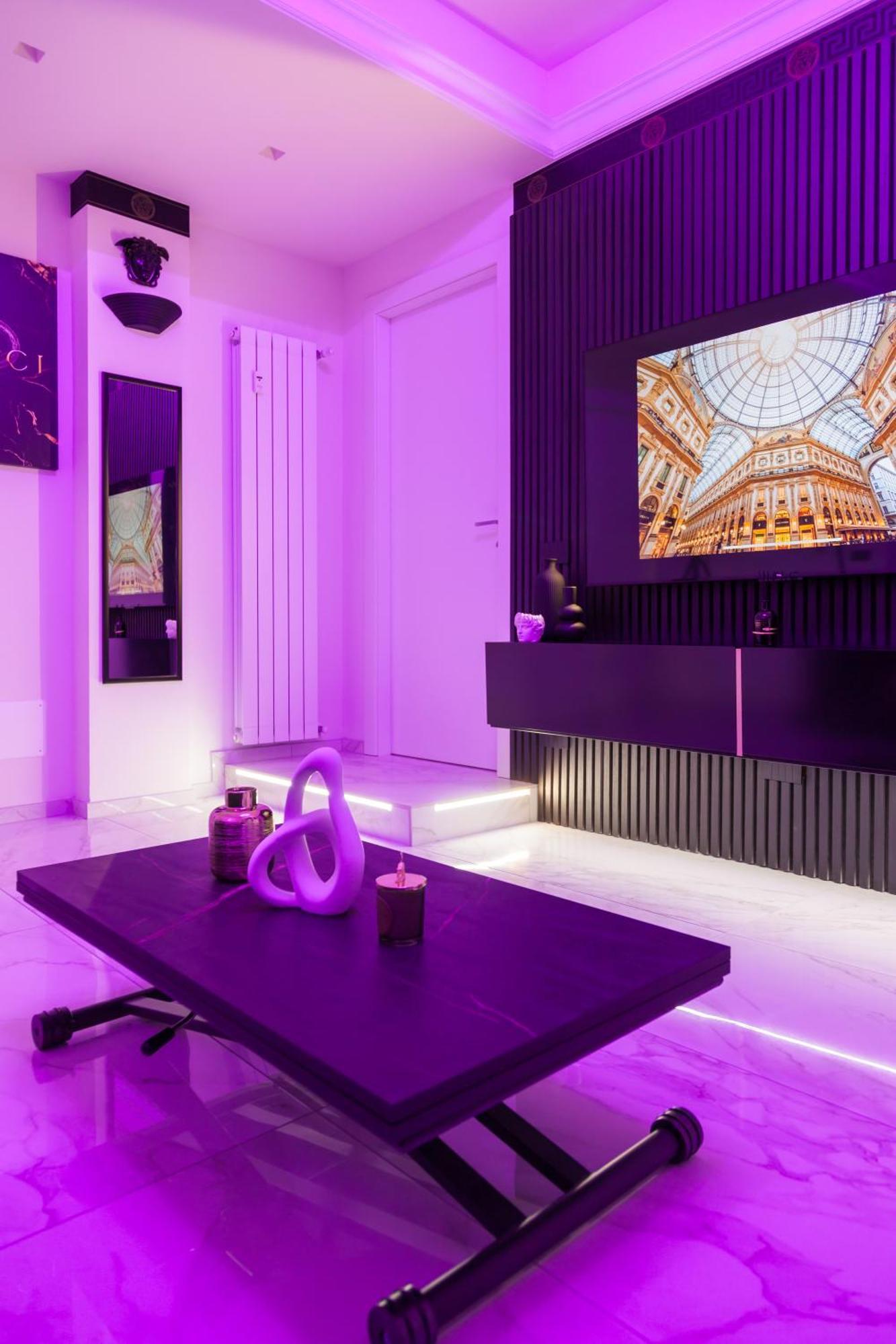 Italian Fashion Suite - Luxurious Marble City Center ميلان المظهر الخارجي الصورة