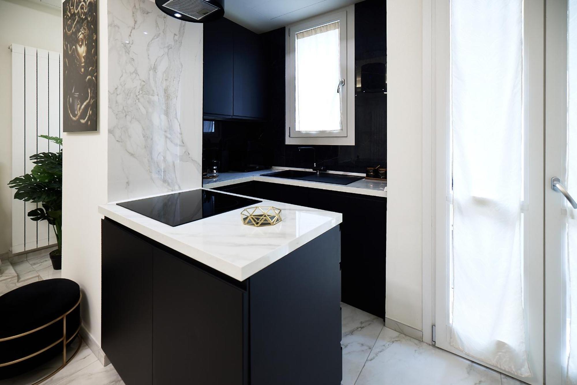 Italian Fashion Suite - Luxurious Marble City Center ميلان المظهر الخارجي الصورة